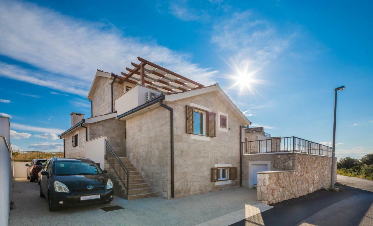 Villa Diomedes With The Sea View And The Pool Rogoznica  Exterior photo